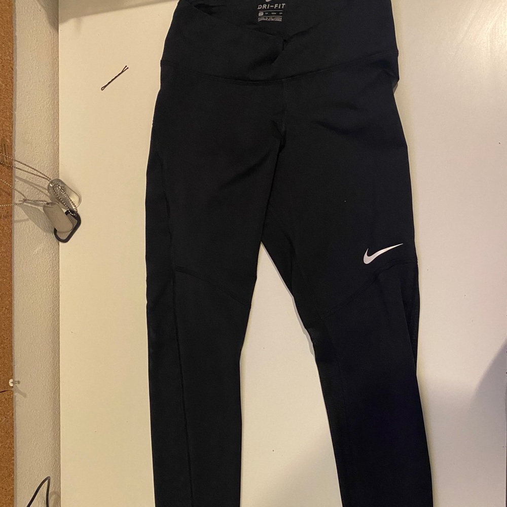 Nike Capri